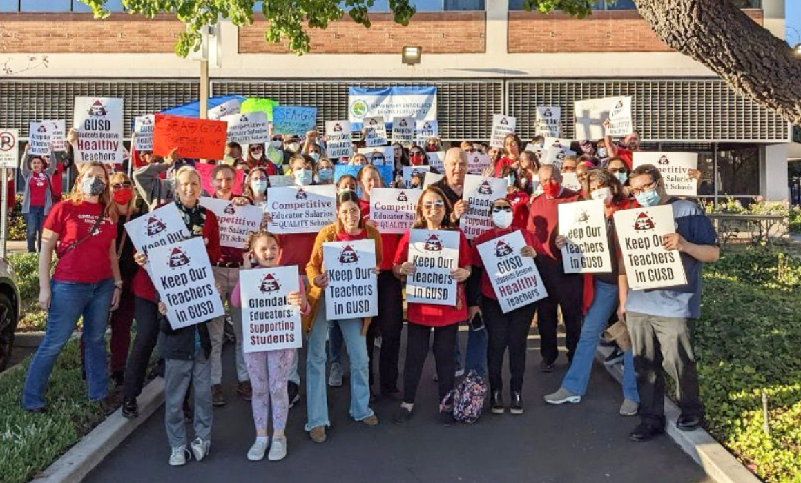 Photo of Glendale Teachers Association members